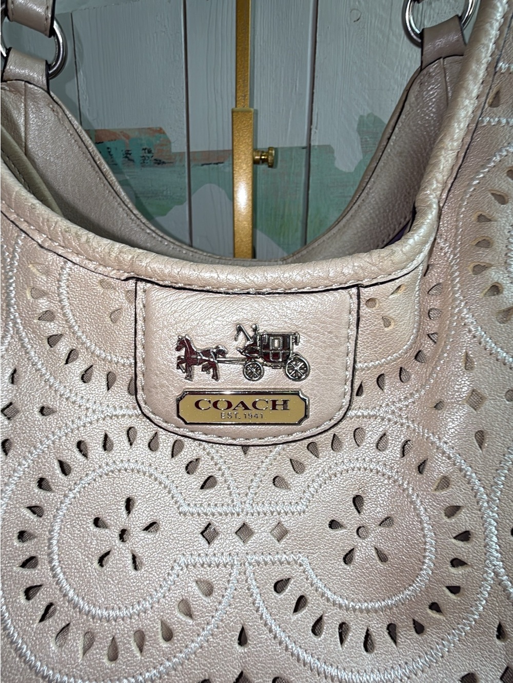 Vintage 2012 COACH Madison laser cut perforated Maggie tote shoulder bag - Picture 2 of 15